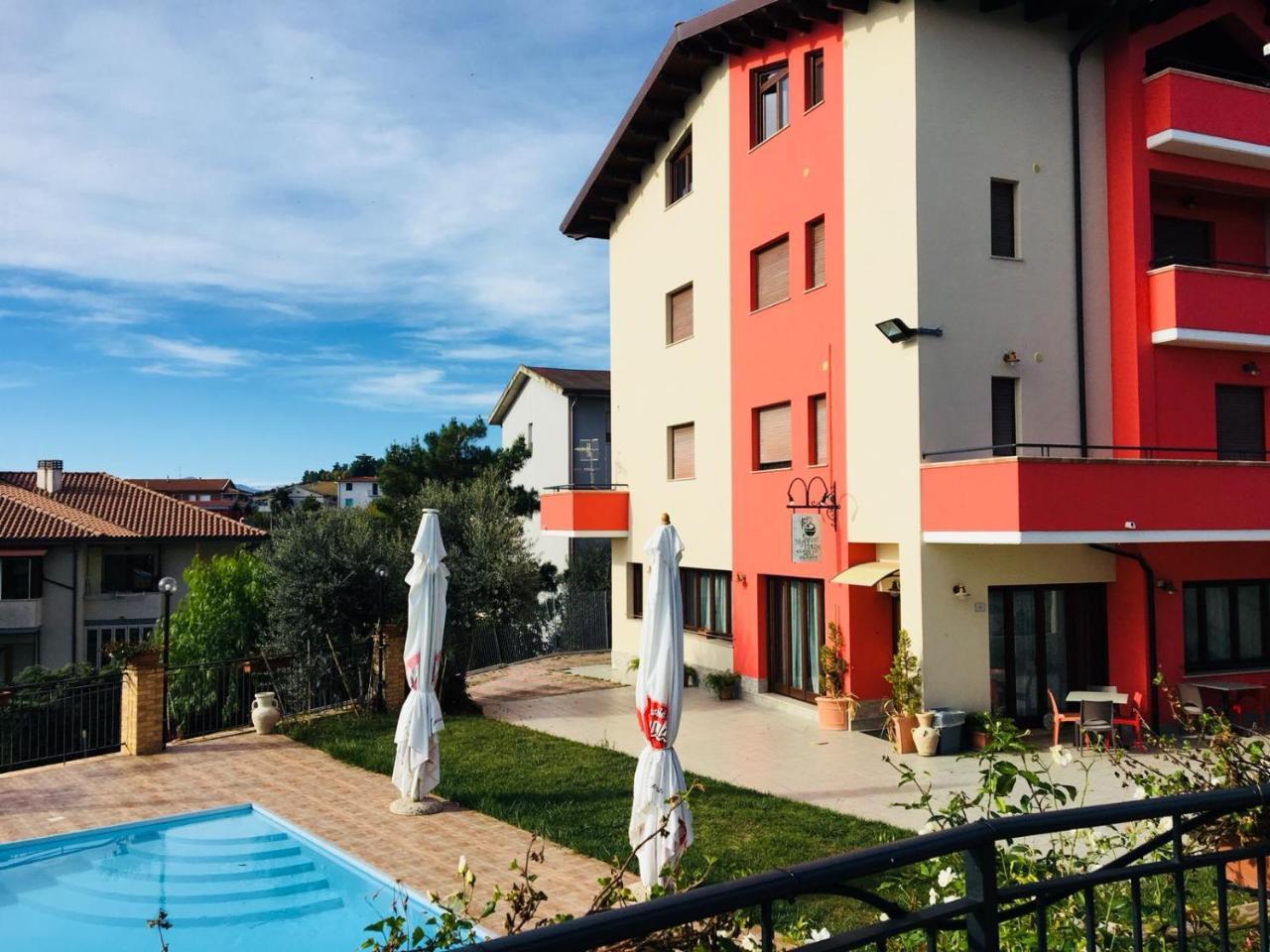 Hotel Opera' Moscufo Exterior foto