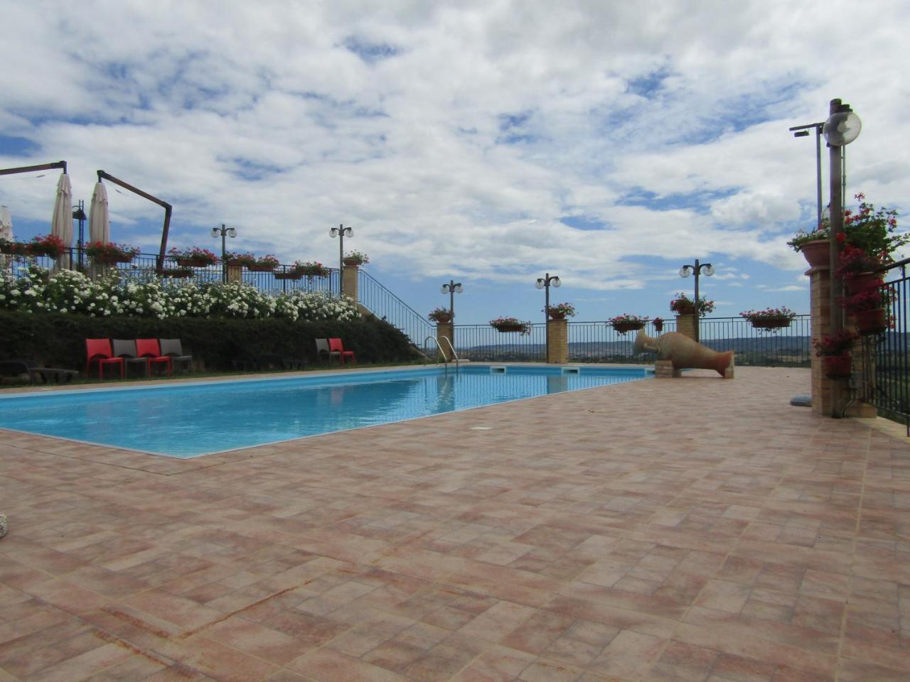Hotel Opera' Moscufo Exterior foto